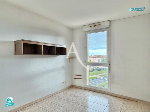 LATTES - QUARTIER PORT ARIANE DANS UNE RÉSIDENCE DE 2002 AVEC ASCENSEUR - T2 CLIMATISÉ - 43,40 m2 - TERRASSE 20 M2 - PARKING + GARAGE FERMÉ. COMMERCES À PROXIMITÉ ET TRAMWAY À 600M.