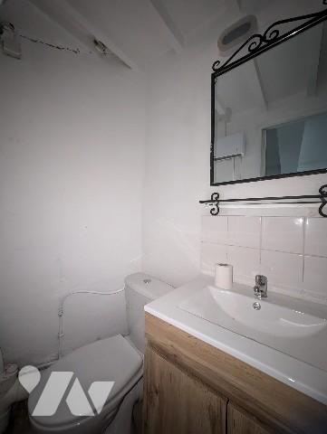 Grand studio de 33 m² au RDC, au coeur du Panier.