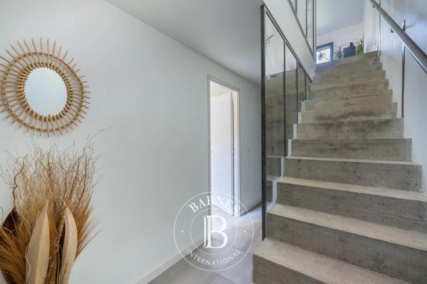 Chaville, Maison 5 Chambres -  184 m² à vendre