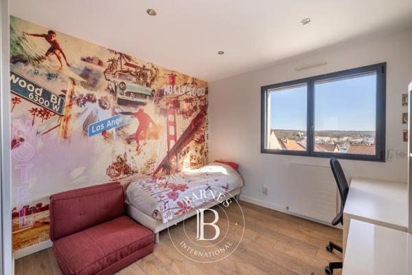 Chaville, Maison 5 Chambres -  184 m² à vendre