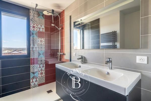 Chaville, Maison 5 Chambres -  184 m² à vendre
