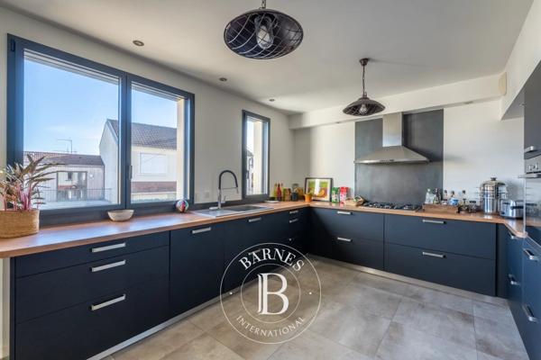 Chaville, Maison 5 Chambres -  184 m² à vendre
