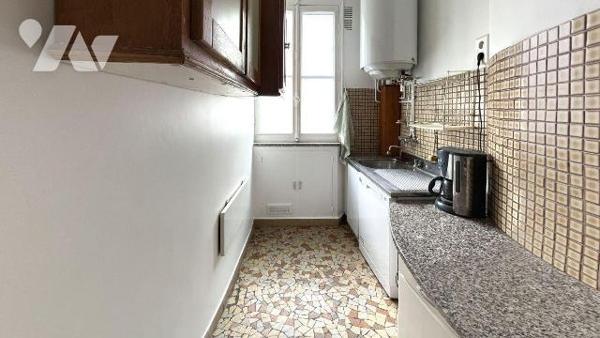 La SAS R&R Notaires vous propose, au 3 rue du Guesclin à Paris (15e arrondissement), un apparte...