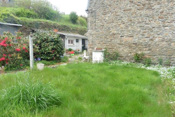 Maison à vendre à Belle-Isle-en-Terre dans les Côtes-d'Armor (22810), ref : 22069-1762