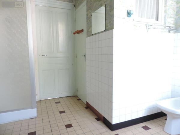 Maison à vendre à Belle-Isle-en-Terre dans les Côtes-d'Armor (22810), ref : 22069-1762