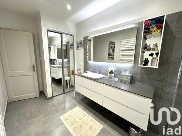 Maison traditionnelle 5 pièces de 118 m² à Bouillargues (30230)