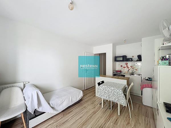 À vendre - Superbe appartement à Franconville de 2 Pièces avec balcon proche de toutes commodités (écoles, commerces, axes autoroutiers A15/A115) une place de parking en sous-sol.
