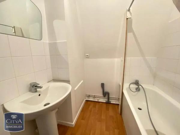 Appartement à louer 3 pièces 64m² Valenciennes (59300)