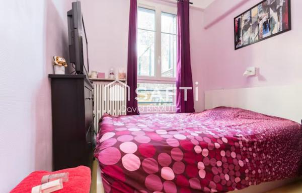 Appartement 2 pièces 1 chambre de 45 m2 situé en rez de chaussée QUARTIER BECON A COURBEVOIE COLLEGE DES BRUYERES