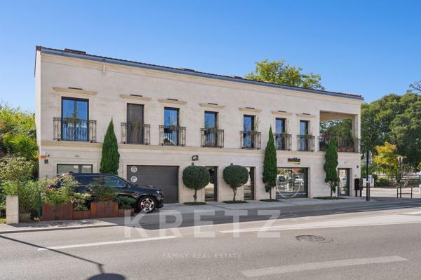 BORDEAUX CAUDÉRAN – IMMEUBLE DE CARACTÈRE EN PIERRE AVEC GARAGE