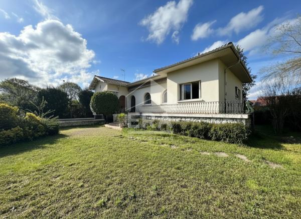 Maison à vendre à Aureilhan - 6 pièces, 146m² sur terrain de 1964 m²