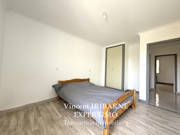 Saintes (17100) Maison de Plain-pied, 2 Chambres, Garage et Jardin. Centre-Ville