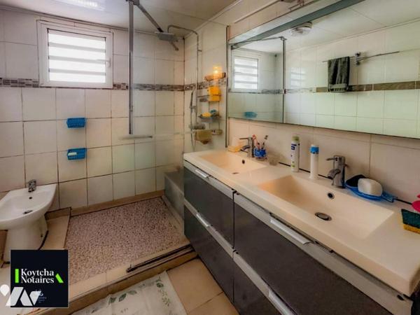 Maison 4 chambres à rafraichir avec potentiel de constructibilité à SAINTE-MARIE