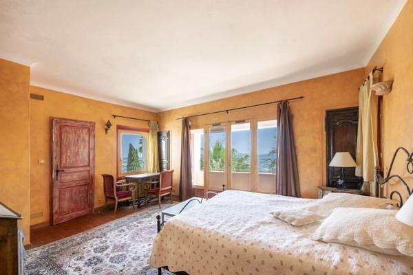 Villa d’artiste Art-Déco avec vue panoramique – Quartier Rothschild, Grasse