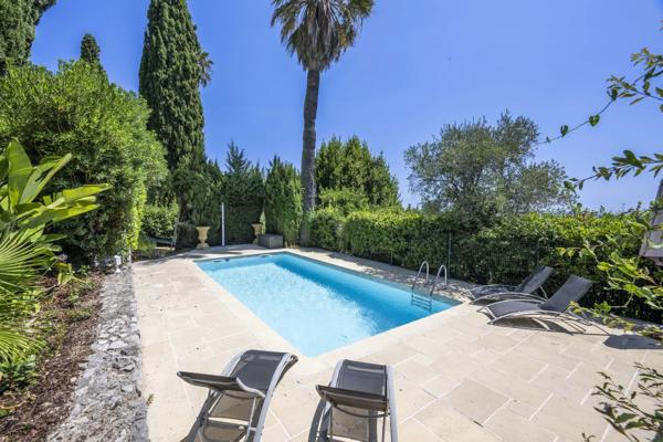Villa d’artiste Art-Déco avec vue panoramique – Quartier Rothschild, Grasse