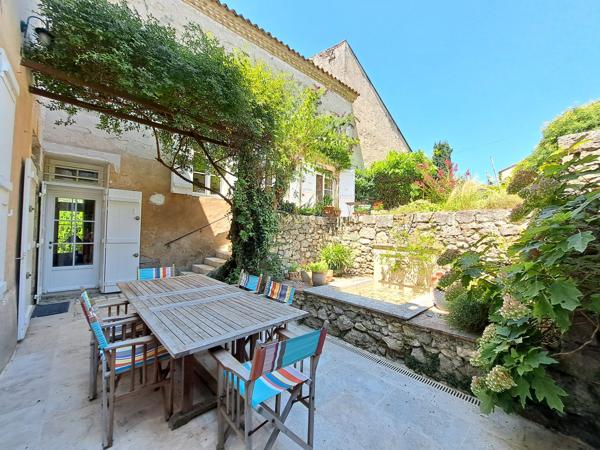 Somptueuse Maison de Ville avec Jardin et Dépendances