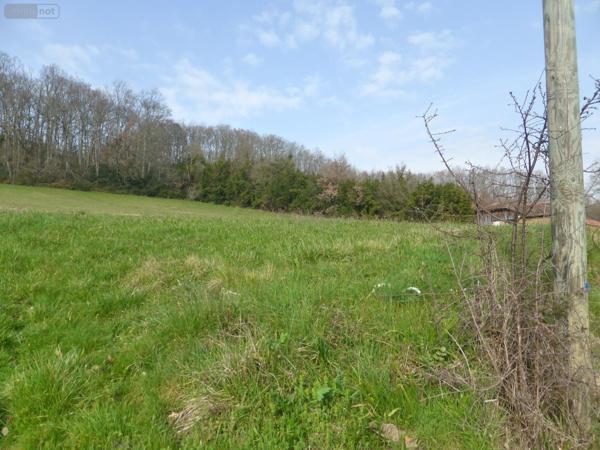 Terrain à Batir à vendre à Monléon-Magnoac dans les Hautes-Pyrénées (65670), ref : 26006