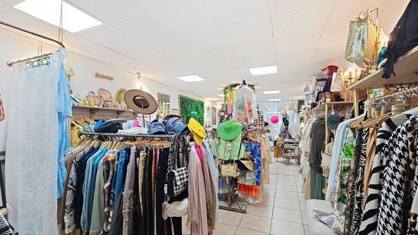 Fond de commerce de 120 m² au centre de Pézenas