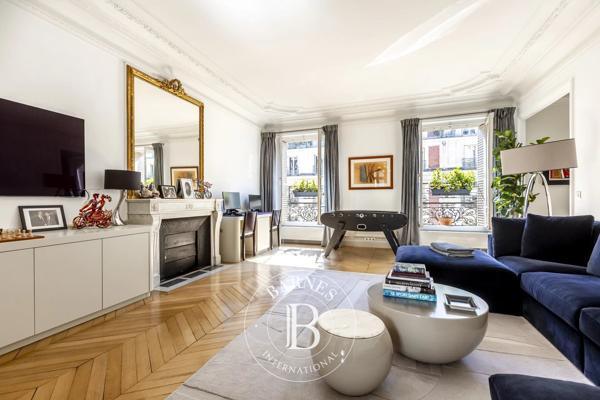 Paris 8ème, Appartement 3 Chambres -  161 m² à vendre