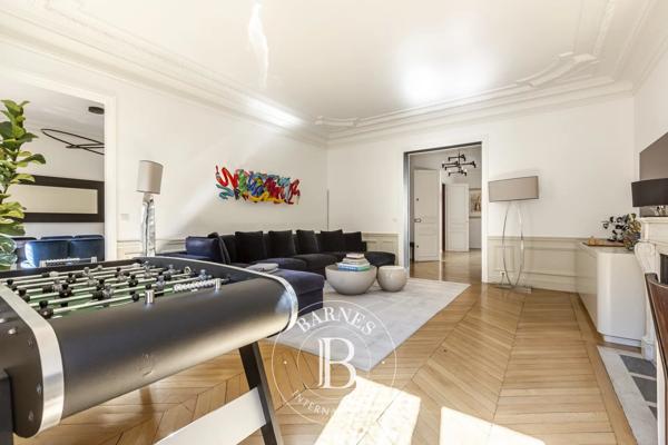Paris 8ème, Appartement 3 Chambres -  161 m² à vendre