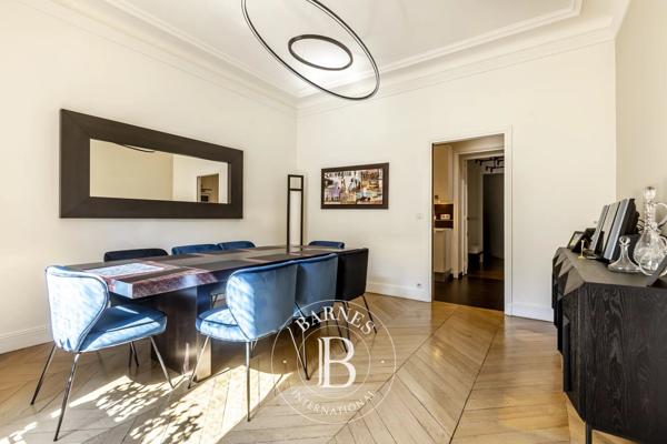 Paris 8ème, Appartement 3 Chambres -  161 m² à vendre