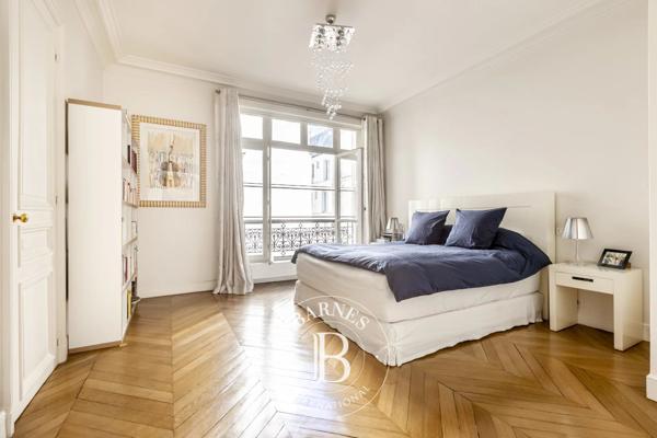 Paris 8ème, Appartement 3 Chambres -  161 m² à vendre