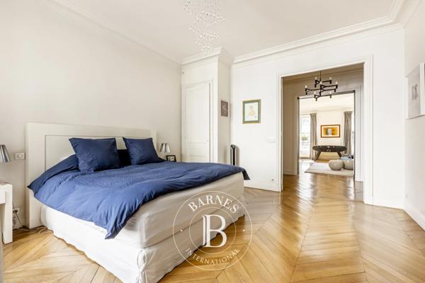 Paris 8ème, Appartement 3 Chambres -  161 m² à vendre