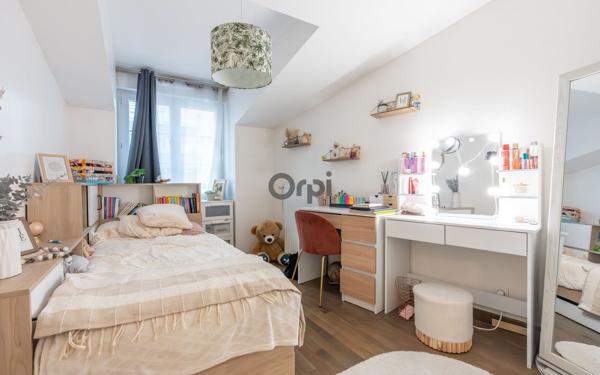 Appartement à vendre    4 pièces • 84,76 m2 Joinville-le-Pont