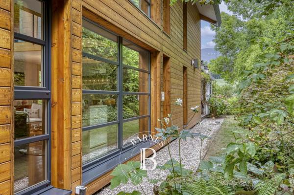 Divonne-les-Bains, Villa 5 Chambres -  246 m² à vendre