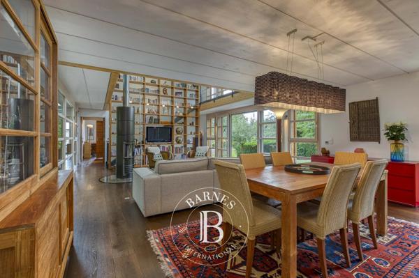 Divonne-les-Bains, Villa 5 Chambres -  246 m² à vendre