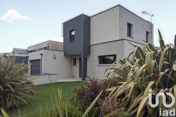 Maison à vendre 5 pièces 143 m² Saint-Sébastien-sur-Loire