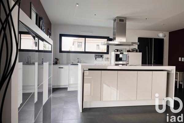 Maison à vendre 5 pièces 143 m² Saint-Sébastien-sur-Loire