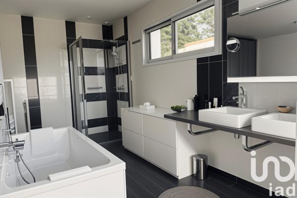 Maison à vendre 5 pièces 143 m² Saint-Sébastien-sur-Loire