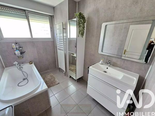 Maison à vendre 9 pièces 215 m² Villemandeur