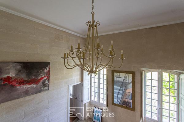 Mas du XVIe siècle et gîtes dans un écrin vert près d’Avignon