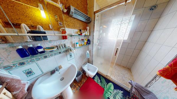 Maison 107 m² avec combles aménageables sur 1500 m² de terrain ? Ambronay