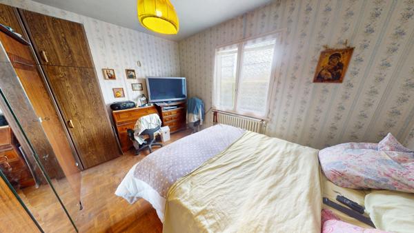 Maison 107 m² avec combles aménageables sur 1500 m² de terrain ? Ambronay