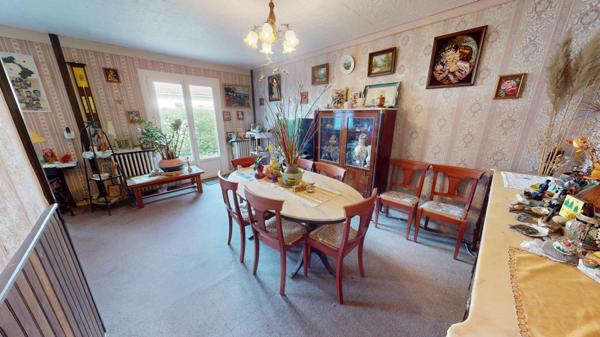 Maison 107 m² avec combles aménageables sur 1500 m² de terrain ? Ambronay