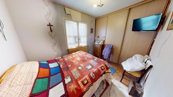 Maison 107 m² avec combles aménageables sur 1500 m² de terrain ? Ambronay