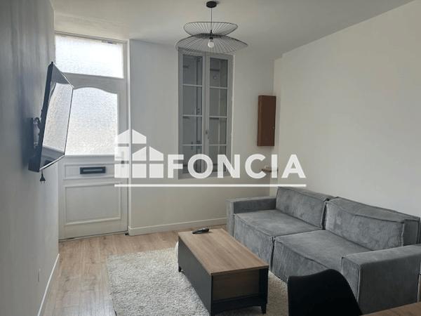 Location Maison 5 pièces 84.21 m² - 15 AVENUE DES MARTYRS DE LA RÉSISTANCE Niort 79000