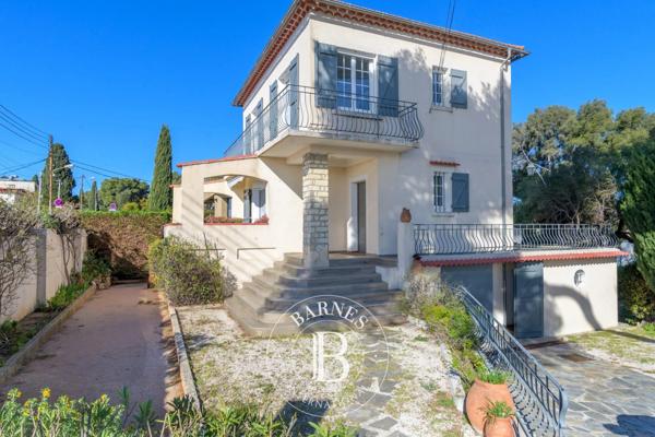Sanary-sur-Mer, Maison 5 Chambres -  135 m² à vendre