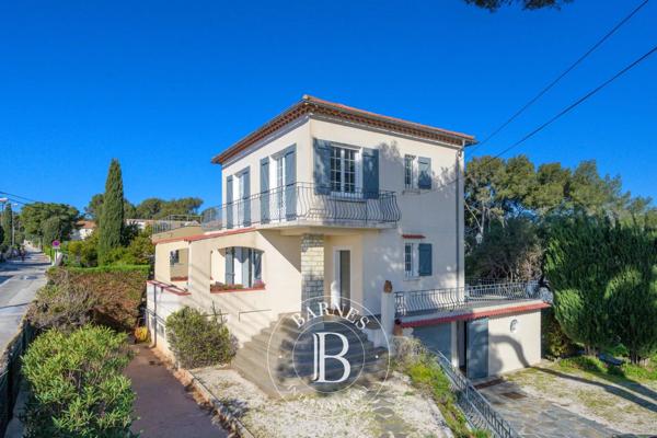 Sanary-sur-Mer, Maison 5 Chambres -  135 m² à vendre