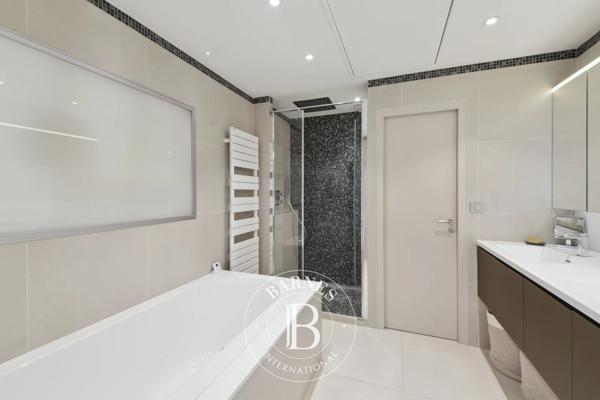 Paris 7ème, Appartement 2 Chambres -  94 m² à vendre