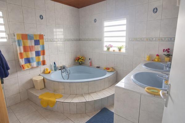 Maison 7 pièces - 212 m² Exclusivité efficity