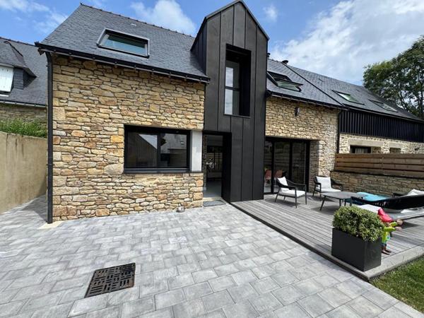 Charmante maison en pierre rénovée, au calme, à 2 km des plages et sentiers côtiers