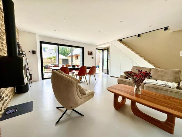 Charmante maison en pierre rénovée, au calme, à 2 km des plages et sentiers côtiers