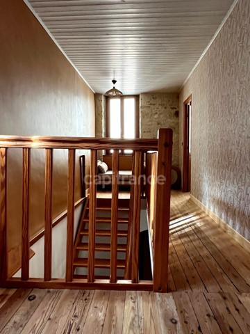 T3 : Maison de village en pierre entièrement rénovée, 85 m2, 2 chambres, à 15 km de Fleurance / Lectoure / Condom (32)