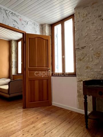 T3 : Maison de village en pierre entièrement rénovée, 85 m2, 2 chambres, à 15 km de Fleurance / Lectoure / Condom (32)