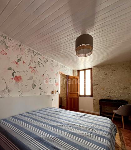 T3 : Maison de village en pierre entièrement rénovée, 85 m2, 2 chambres, à 15 km de Fleurance / Lectoure / Condom (32)