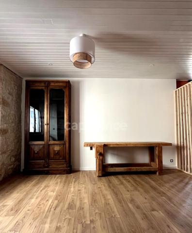 T3 : Maison de village en pierre entièrement rénovée, 85 m2, 2 chambres, à 15 km de Fleurance / Lectoure / Condom (32)